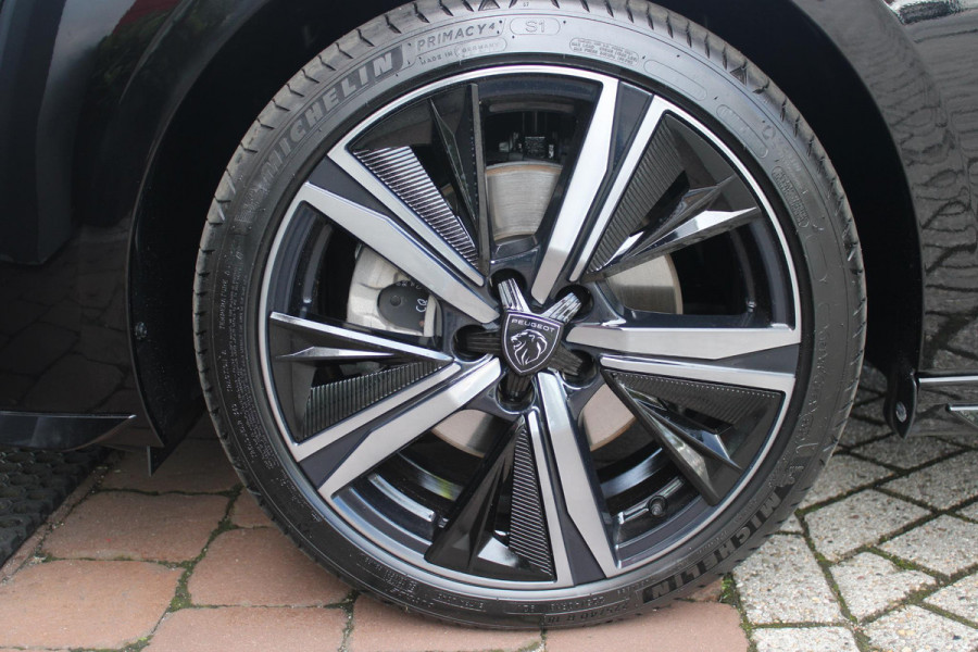 Peugeot 308 SW 1.2 MILD HYBRID 145PK DCS6 GT | ELEKTRISCHE STOEL MET GEHEUGEN FUNCTIE | STOEL VERWARMING | ELEKTRISCHE ACHTERKLEP | 360° CAMERA | KEYLESS ENTRY/START | ADAPTIVE CRUISE CONTROL | 19" LICHTMETALEN VELGEN | DRAADLOZE TELEFOONLADER | DRAADLOZE APPLE CARPLAY/ANDROID AUTO | NAVIGATIE | ALCANTARA BEKLEDING | DAB+ RADIO | DODEHOEK DETECTIE |