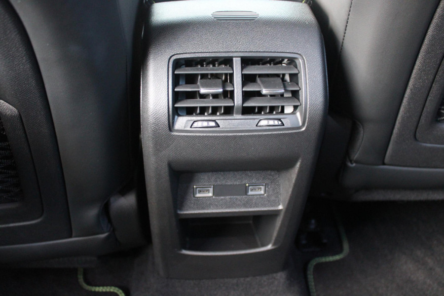 Peugeot 308 SW 1.2 MILD HYBRID 145PK DCS6 GT | ELEKTRISCHE STOEL MET GEHEUGEN FUNCTIE | STOEL VERWARMING | ELEKTRISCHE ACHTERKLEP | 360° CAMERA | KEYLESS ENTRY/START | ADAPTIVE CRUISE CONTROL | 19" LICHTMETALEN VELGEN | DRAADLOZE TELEFOONLADER | DRAADLOZE APPLE CARPLAY/ANDROID AUTO | NAVIGATIE | ALCANTARA BEKLEDING | DAB+ RADIO | DODEHOEK DETECTIE |