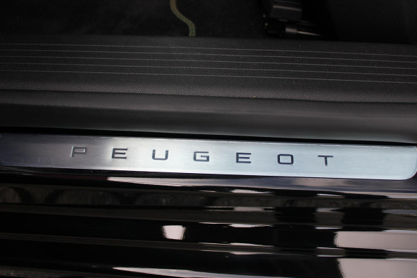 Peugeot 308 SW 1.2 MILD HYBRID 145PK DCS6 GT | ELEKTRISCHE STOEL MET GEHEUGEN FUNCTIE | STOEL VERWARMING | ELEKTRISCHE ACHTERKLEP | 360° CAMERA | KEYLESS ENTRY/START | ADAPTIVE CRUISE CONTROL | 19" LICHTMETALEN VELGEN | DRAADLOZE TELEFOONLADER | DRAADLOZE APPLE CARPLAY/ANDROID AUTO | NAVIGATIE | ALCANTARA BEKLEDING | DAB+ RADIO | DODEHOEK DETECTIE |