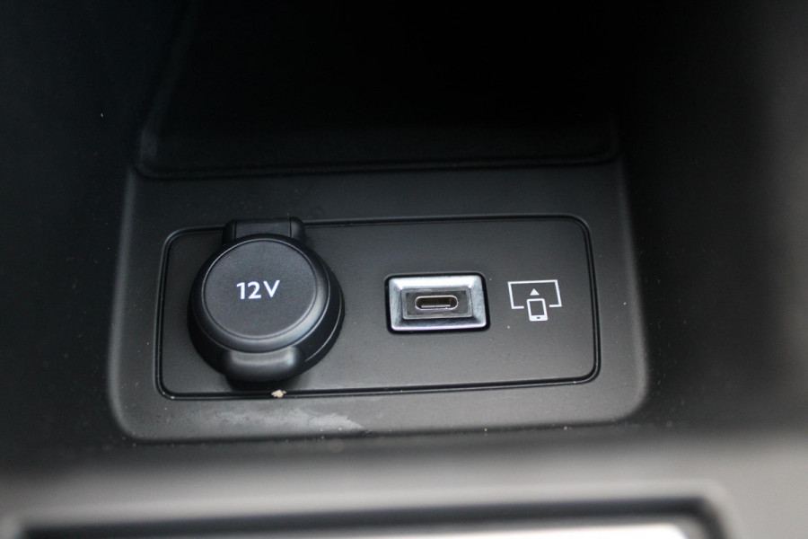 Peugeot 308 SW 1.2 MILD HYBRID 145PK DCS6 GT | ELEKTRISCHE STOEL MET GEHEUGEN FUNCTIE | STOEL VERWARMING | ELEKTRISCHE ACHTERKLEP | 360° CAMERA | KEYLESS ENTRY/START | ADAPTIVE CRUISE CONTROL | 19" LICHTMETALEN VELGEN | DRAADLOZE TELEFOONLADER | DRAADLOZE APPLE CARPLAY/ANDROID AUTO | NAVIGATIE | ALCANTARA BEKLEDING | DAB+ RADIO | DODEHOEK DETECTIE |