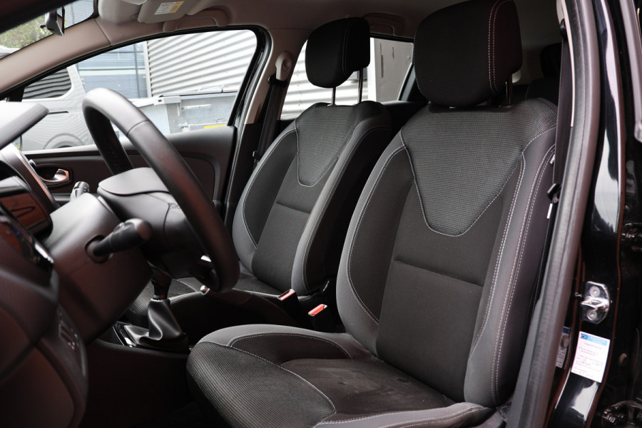 Renault Clio Estate 0.9 TCe Zen | Navigatie | Cruise control | Airco | DAB | LM Velgen | Trekhaak | DAB | MF Stuur | NAP Logisch | Nieuwe APK