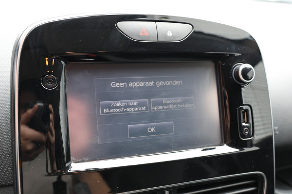 Renault Clio Estate 0.9 TCe Zen | Navigatie | Cruise control | Airco | DAB | LM Velgen | Trekhaak | DAB | MF Stuur | NAP Logisch | Nieuwe APK