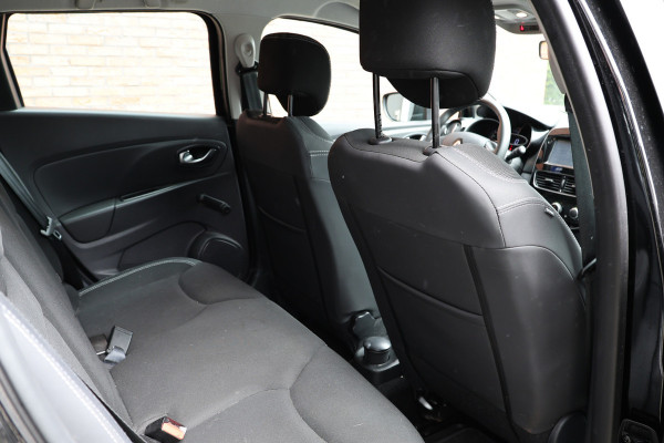 Renault Clio Estate 0.9 TCe Zen | Navigatie | Cruise control | Airco | DAB | LM Velgen | Trekhaak | DAB | MF Stuur | NAP Logisch | Nieuwe APK
