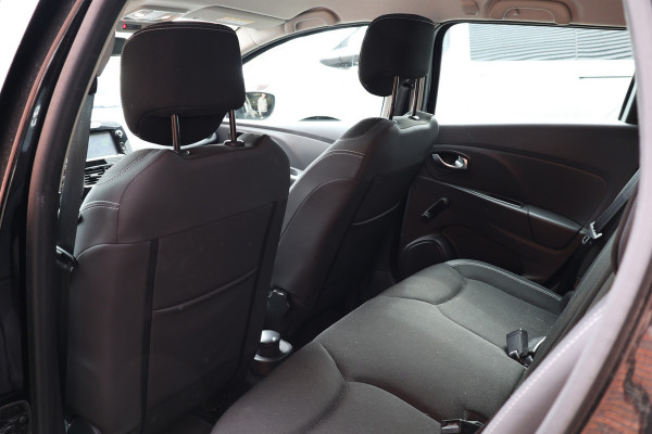 Renault Clio Estate 0.9 TCe Zen | Navigatie | Cruise control | Airco | DAB | LM Velgen | Trekhaak | DAB | MF Stuur | NAP Logisch | Nieuwe APK