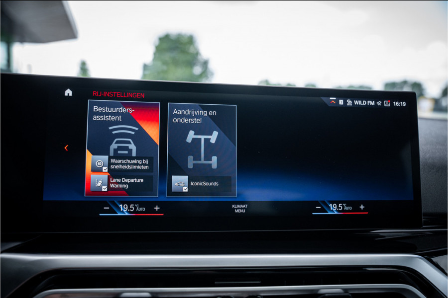 BMW 4 Serie Gran Coupé M440i xDrive High Executive ** M SPORT PACKAGE PRO ** PANODAK ** HUD 374pk