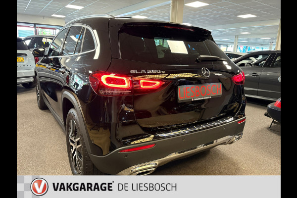 Mercedes-Benz GLA 250 e Progressive led verlichting / sfeer verlichting / camera /