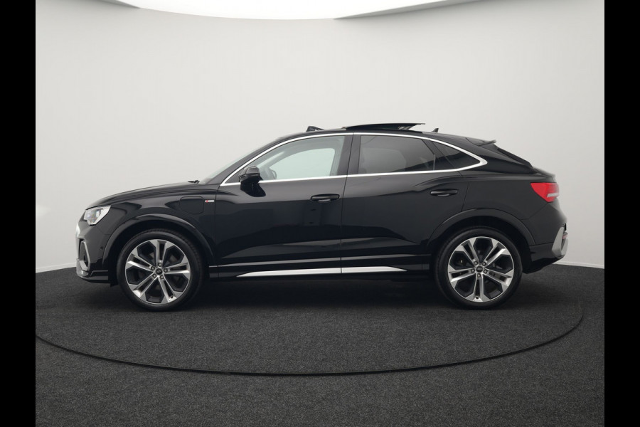 Audi Q3 Sportback 45 TFSI e S Line Plug In Hybrid 245pk PHEV | Trekhaak af Fabriek | Panodak | Adaptive Cruise | 20"L.M | Apple Carplay | Virtual | Sportstoelen Verwarmd | Camera | Navi |