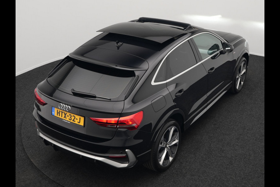 Audi Q3 Sportback 45 TFSI e S Line Plug In Hybrid 245pk PHEV | Trekhaak af Fabriek | Panodak | Adaptive Cruise | 20"L.M | Apple Carplay | Virtual | Sportstoelen Verwarmd | Camera | Navi |
