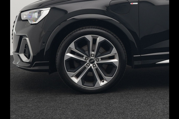 Audi Q3 Sportback 45 TFSI e S Line Plug In Hybrid 245pk PHEV | Trekhaak af Fabriek | Panodak | Adaptive Cruise | 20"L.M | Apple Carplay | Virtual | Sportstoelen Verwarmd | Camera | Navi |