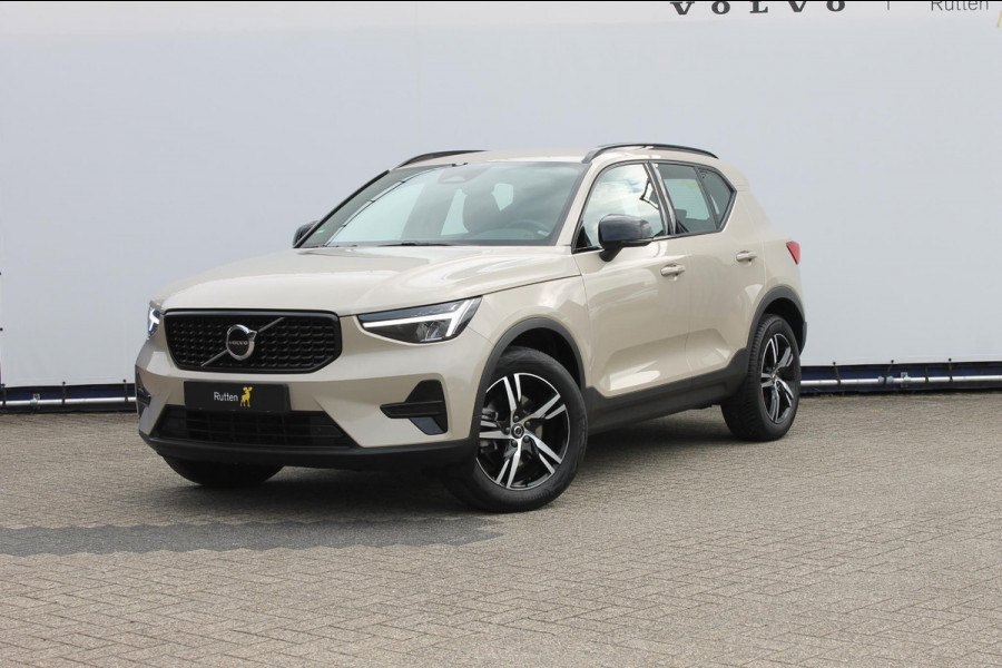 Volvo XC40 B4 211PK Automaat Plus Dark Google infotainment / Adaptieve Cruise Control / Trekhaak / Parkeersensoren met parkeercamera achter / Verwarmbare voorruit / Blis /