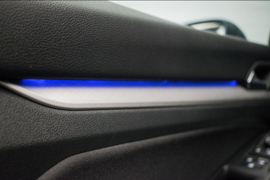 Volkswagen Golf 1.0 eTSI Sportline Automaat ORG NL [ Sfeerverlichting Full LED Virtual Carplay Adaptive Cruise Parkeersensoren ]