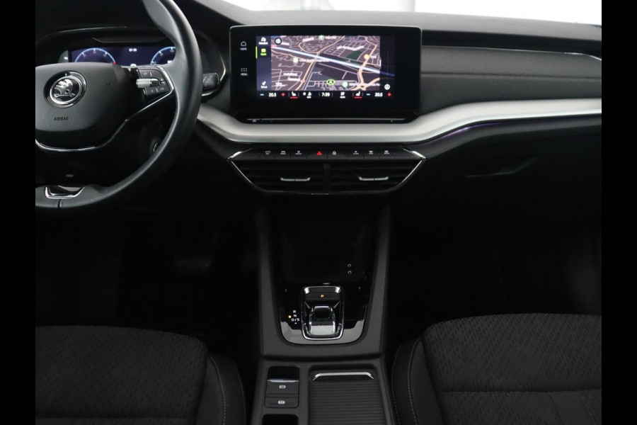 Škoda Octavia 1.0 e-TSI Business Edition | Stoelverwarming | Trekhaak | Head-Up | Memory | Camera | Carplay | Sfeerverlichting | Navigatie | Side Assist | Virtual Cockpit