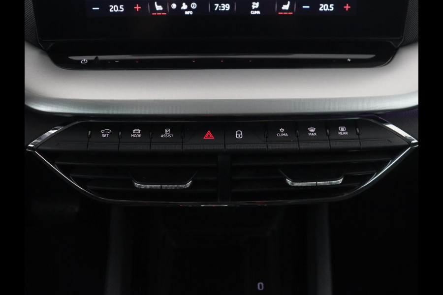Škoda Octavia 1.0 e-TSI Business Edition | Stoelverwarming | Trekhaak | Head-Up | Memory | Camera | Carplay | Sfeerverlichting | Navigatie | Side Assist | Virtual Cockpit