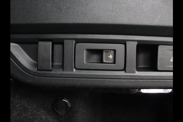 Škoda Octavia 1.0 e-TSI Business Edition | Stoelverwarming | Trekhaak | Head-Up | Memory | Camera | Carplay | Sfeerverlichting | Navigatie | Side Assist | Virtual Cockpit