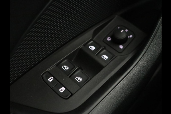 Škoda Octavia 1.0 e-TSI Business Edition | Stoelverwarming | Trekhaak | Head-Up | Memory | Camera | Carplay | Sfeerverlichting | Navigatie | Side Assist | Virtual Cockpit