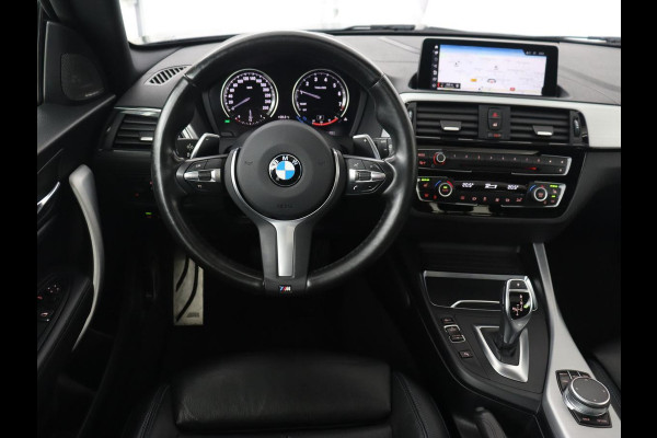 BMW 1-serie M140i High Executive | 2e eigenaar | Schuifdak | Leder | Harman/Kardon | Stoel & stuurverwarming | Camera | Carplay | Full LED | Navigatie