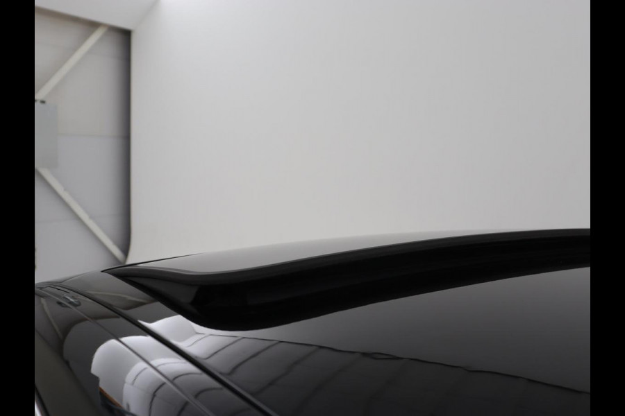 BMW 1-serie M140i High Executive | 2e eigenaar | Schuifdak | Leder | Harman/Kardon | Stoel & stuurverwarming | Camera | Carplay | Full LED | Navigatie
