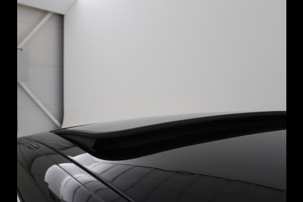 BMW 1-serie M140i High Executive | 2e eigenaar | Schuifdak | Leder | Harman/Kardon | Stoel & stuurverwarming | Camera | Carplay | Full LED | Navigatie
