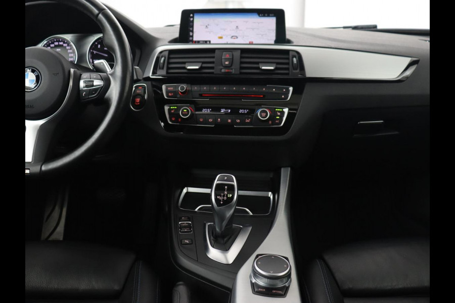 BMW 1-serie M140i High Executive | 2e eigenaar | Schuifdak | Leder | Harman/Kardon | Stoel & stuurverwarming | Camera | Carplay | Full LED | Navigatie