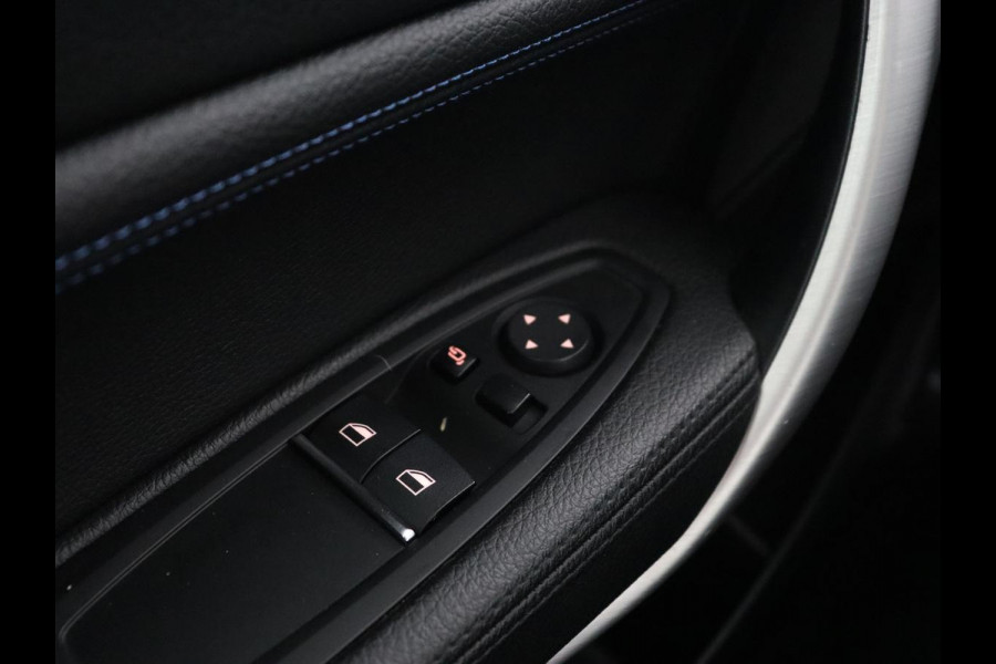 BMW 1-serie M140i High Executive | 2e eigenaar | Schuifdak | Leder | Harman/Kardon | Stoel & stuurverwarming | Camera | Carplay | Full LED | Navigatie