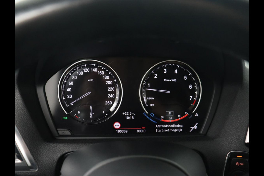 BMW 1-serie M140i High Executive | 2e eigenaar | Schuifdak | Leder | Harman/Kardon | Stoel & stuurverwarming | Camera | Carplay | Full LED | Navigatie