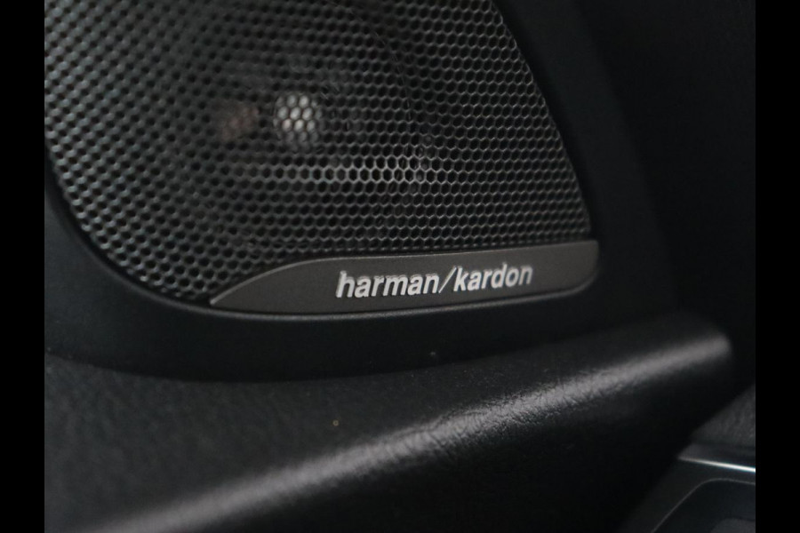 BMW 1-serie M140i High Executive | 2e eigenaar | Schuifdak | Leder | Harman/Kardon | Stoel & stuurverwarming | Camera | Carplay | Full LED | Navigatie