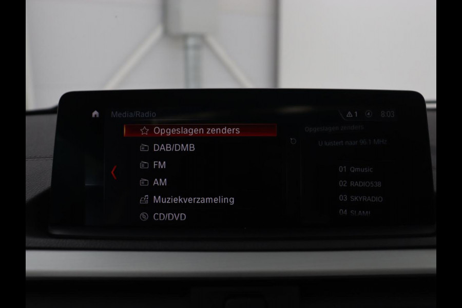 BMW 1-serie M140i High Executive | 2e eigenaar | Schuifdak | Leder | Harman/Kardon | Stoel & stuurverwarming | Camera | Carplay | Full LED | Navigatie