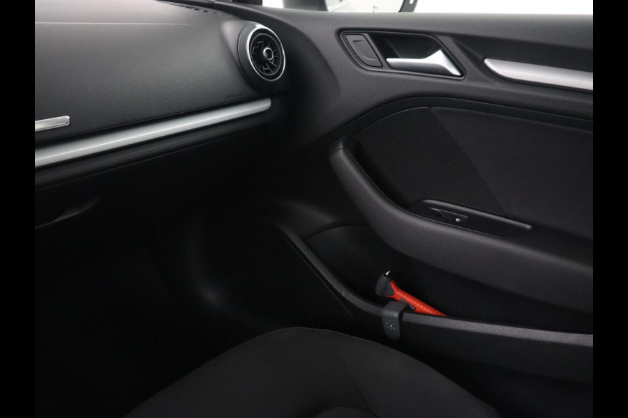 Audi A3 30 TFSI Pro Line | Xenon | Navigatie | DAB | Cruise control | Airco | Bluetooth
