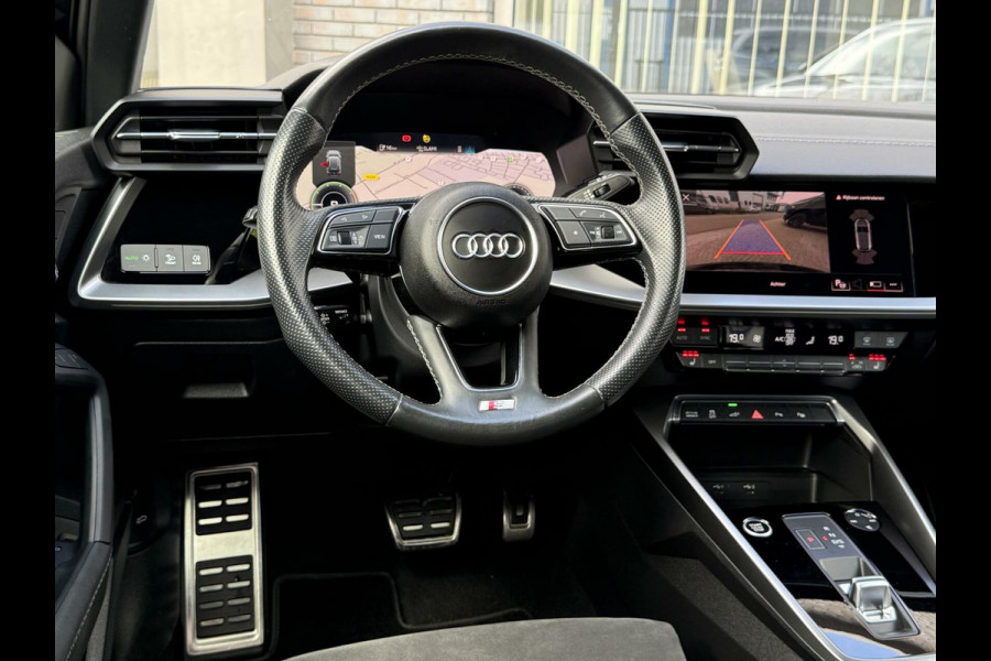 Audi A3 Sportback 40 TFSIe S-Line Acc|Dodehoek|Sportstoelen