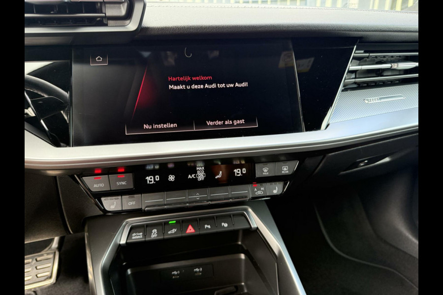 Audi A3 Sportback 40 TFSIe S-Line Acc|Dodehoek|Sportstoelen