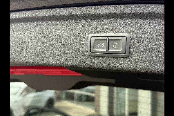 Audi A3 Sportback 40 TFSIe S-Line Acc|Dodehoek|Sportstoelen