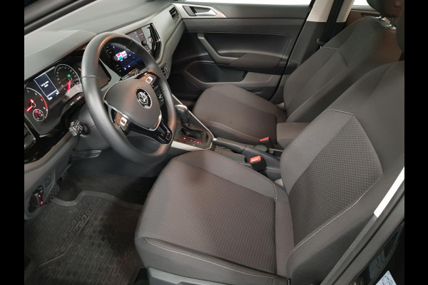Volkswagen Polo 1.0 TSI DSG Comfortline Navigatie Airco Parkeer Sensoren Stoelverwarming Lichtmetalen Velgen Armsteun Led