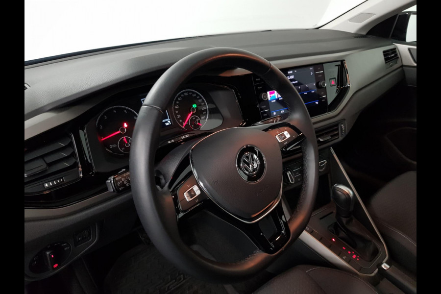 Volkswagen Polo 1.0 TSI DSG Comfortline Navigatie Airco Parkeer Sensoren Stoelverwarming Lichtmetalen Velgen Armsteun Led