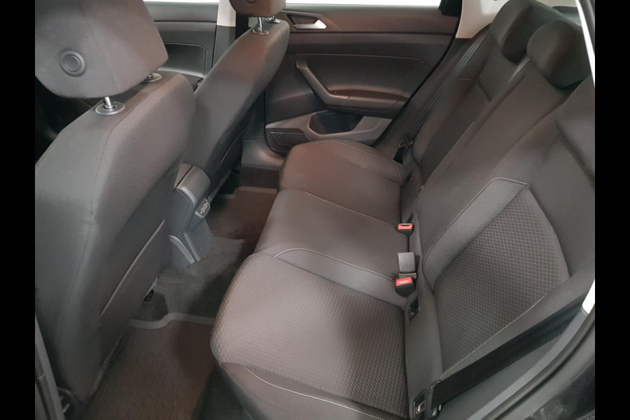 Volkswagen Polo 1.0 TSI DSG Comfortline Navigatie Airco Parkeer Sensoren Stoelverwarming Lichtmetalen Velgen Armsteun Led