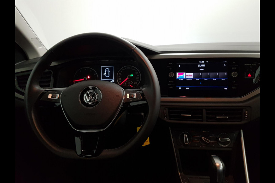 Volkswagen Polo 1.0 TSI DSG Comfortline Navigatie Airco Parkeer Sensoren Stoelverwarming Lichtmetalen Velgen Armsteun Led