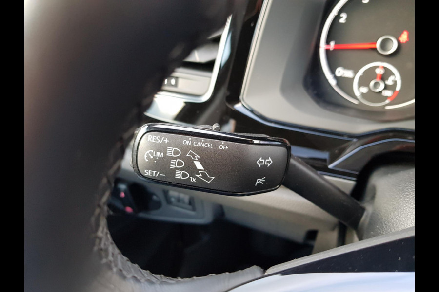 Volkswagen Polo 1.0 TSI DSG Comfortline Navigatie Airco Parkeer Sensoren Stoelverwarming Lichtmetalen Velgen Armsteun Led