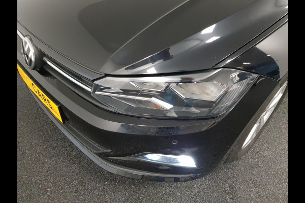 Volkswagen Polo 1.0 TSI DSG Comfortline Navigatie Airco Parkeer Sensoren Stoelverwarming Lichtmetalen Velgen Armsteun Led