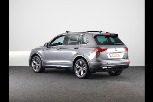 Volkswagen Tiguan 2.0 TSI 4Motion Highline Business R 190 PK | Automaat (DSG) | wegklapbare trekhaak | Panoramadak | Led | Digitaal dashboard