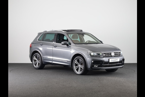 Volkswagen Tiguan 2.0 TSI 4Motion Highline Business R 190 PK | Automaat (DSG) | wegklapbare trekhaak | Panoramadak | Led | Digitaal dashboard
