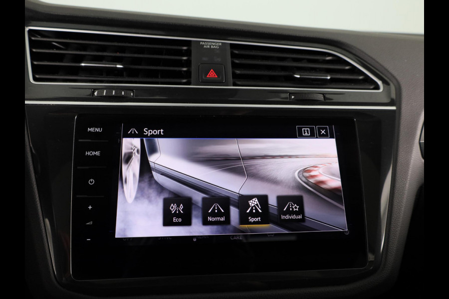 Volkswagen Tiguan 2.0 TSI 4Motion Highline Business R 190 PK | Automaat (DSG) | wegklapbare trekhaak | Panoramadak | Led | Digitaal dashboard