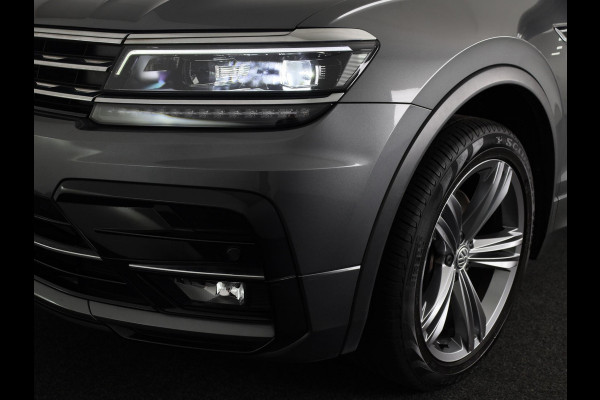 Volkswagen Tiguan 2.0 TSI 4Motion Highline Business R 190 PK | Automaat (DSG) | wegklapbare trekhaak | Panoramadak | Led | Digitaal dashboard