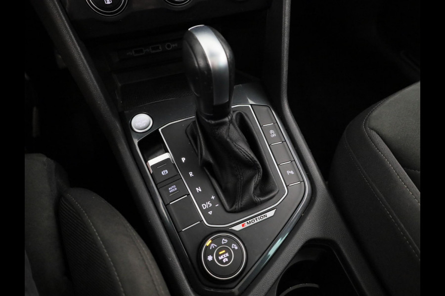Volkswagen Tiguan 2.0 TSI 4Motion Highline Business R 190 PK | Automaat (DSG) | wegklapbare trekhaak | Panoramadak | Led | Digitaal dashboard