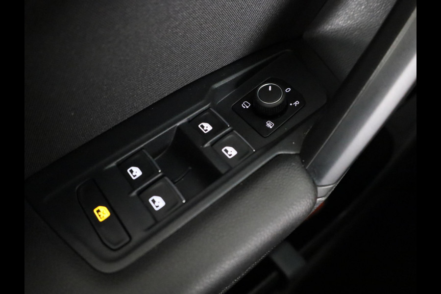 Volkswagen Tiguan 2.0 TSI 4Motion Highline Business R 190 PK | Automaat (DSG) | wegklapbare trekhaak | Panoramadak | Led | Digitaal dashboard