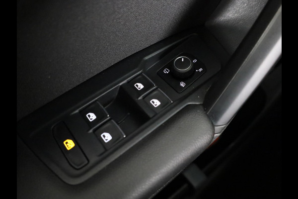 Volkswagen Tiguan 2.0 TSI 4Motion Highline Business R 190 PK | Automaat (DSG) | wegklapbare trekhaak | Panoramadak | Led | Digitaal dashboard