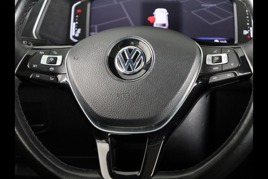 Volkswagen Tiguan 2.0 TSI 4Motion Highline Business R 190 PK | Automaat (DSG) | wegklapbare trekhaak | Panoramadak | Led | Digitaal dashboard