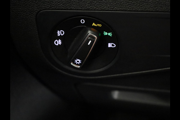 Volkswagen Tiguan 2.0 TSI 4Motion Highline Business R 190 PK | Automaat (DSG) | wegklapbare trekhaak | Panoramadak | Led | Digitaal dashboard
