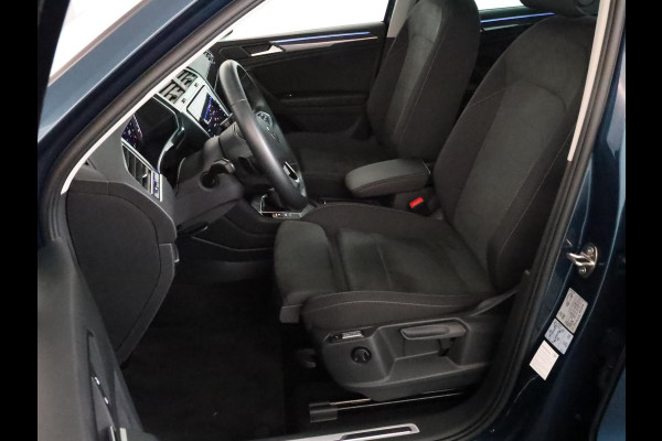 Volkswagen Tiguan 1.5 TSI Elegance 150pk DSG| Pano-dak| El.Trekhaak| 19'LM-velgen/ Alarm