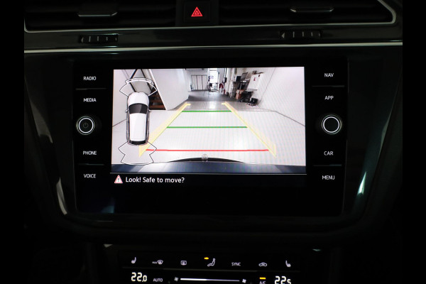 Volkswagen Tiguan 1.5 TSI Elegance 150pk DSG| Pano-dak| El.Trekhaak| 19'LM-velgen/ Alarm