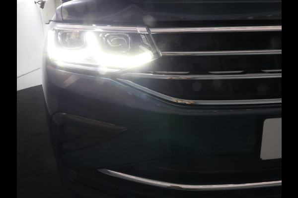 Volkswagen Tiguan 1.5 TSI Elegance 150pk DSG| Pano-dak| El.Trekhaak| 19'LM-velgen/ Alarm