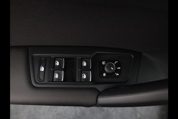 Volkswagen Tiguan 1.5 TSI Elegance 150pk DSG| Pano-dak| El.Trekhaak| 19'LM-velgen/ Alarm
